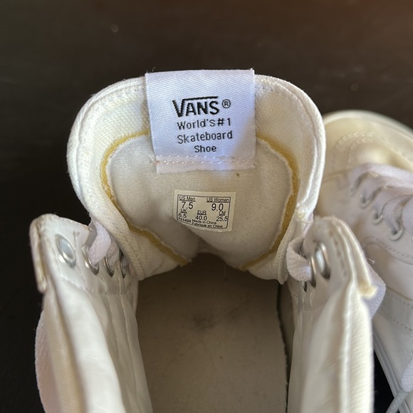 Vans - Picture 4 of 6